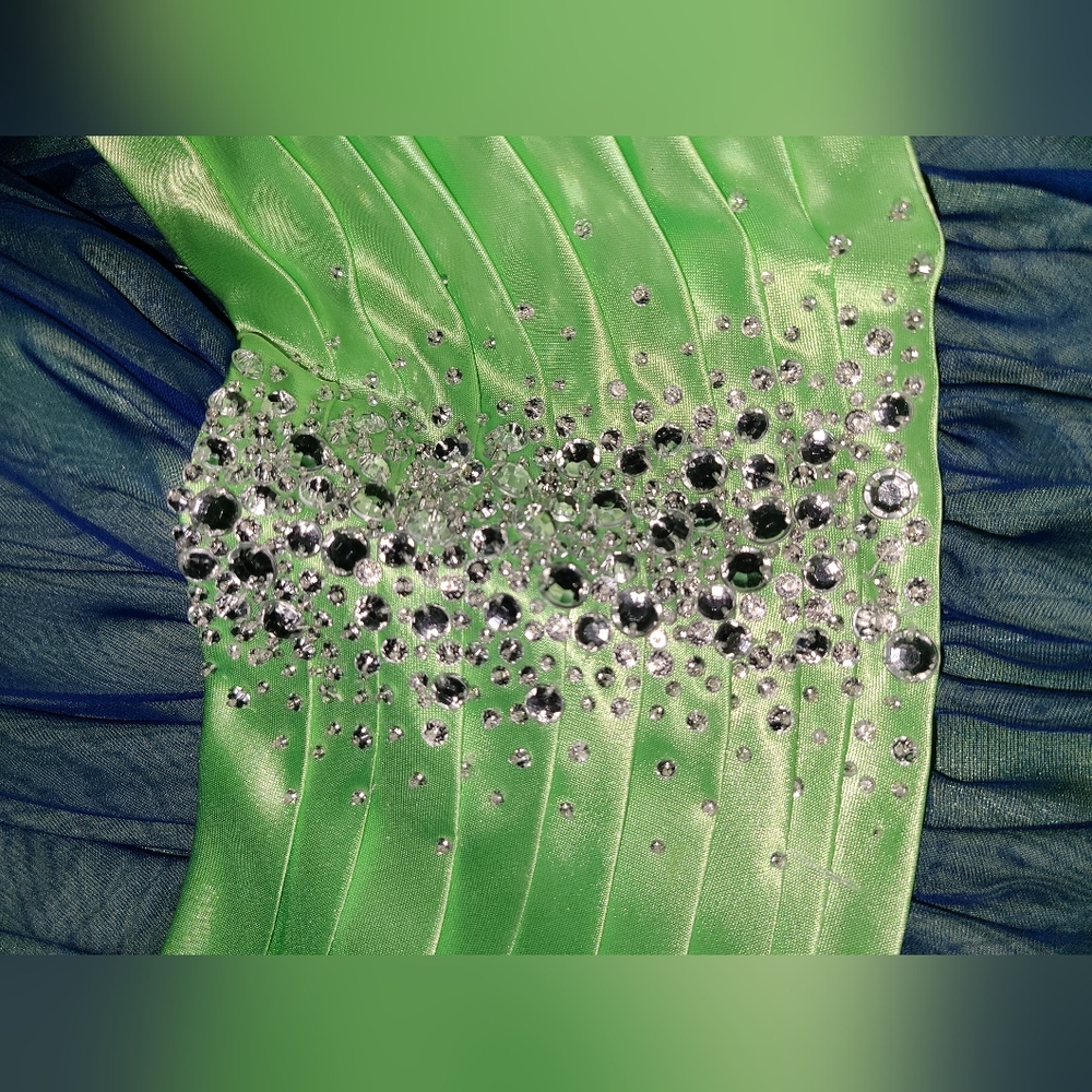Prom Dress - Picture 2 of 2